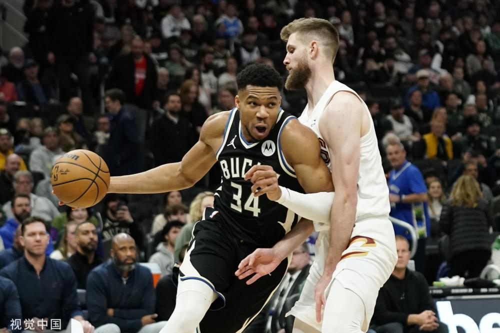 詹姆斯的不 詹姆斯的不