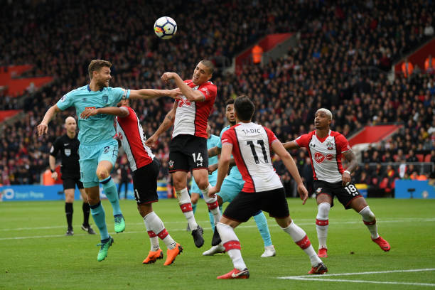 由于巴黎大 由于巴黎大